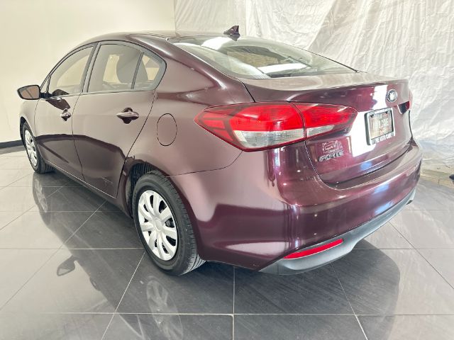 2017 Kia Forte LX 6A