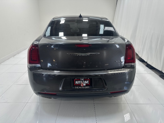 2019 Chrysler 300 S