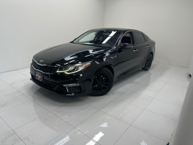 2020 Kia Optima LX's photo